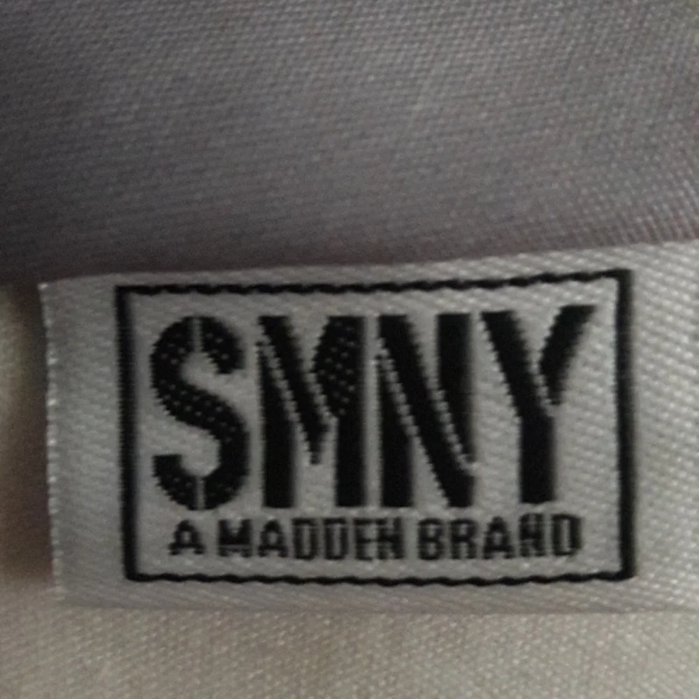 SMNY Steve Madden Blue Light Glasses Black Frame Gray carrying Pouch New